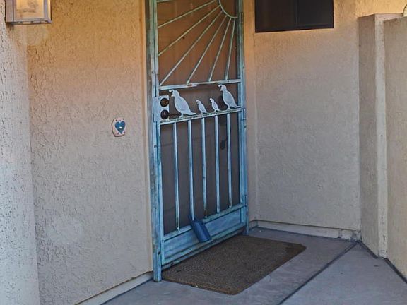 2nd image of 270 E Belcourte Pl