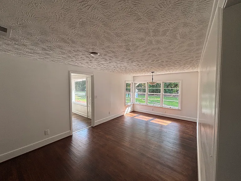 1656 Zinnia Ct — Photo 22