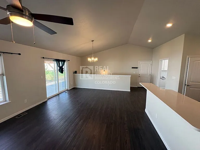 4209 Yellowbells Dr — Photo 3