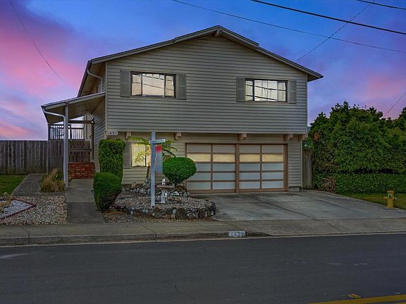 2nd image of 1431 Crespi Dr