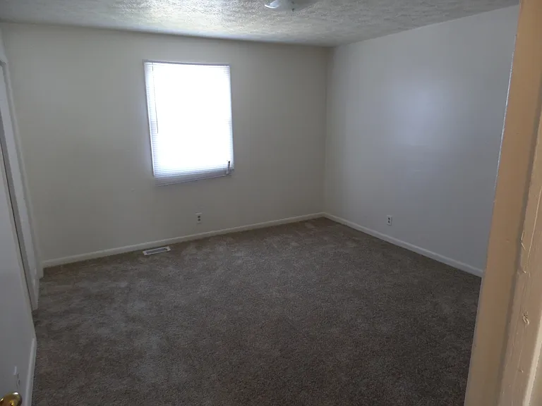 Williamsburg Apartment Homes LLC — Photo 31