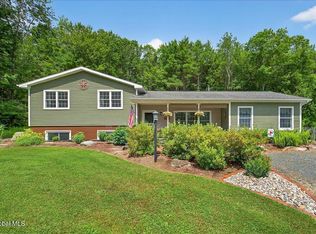 379 North Rd, Averill Park, NY 12018