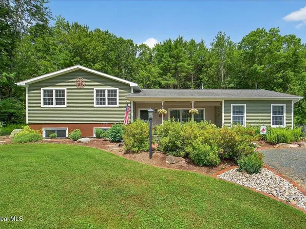 379 North Road, Averill Park, NY 12018