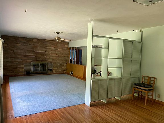 5th image of 2525 Shady Ln
