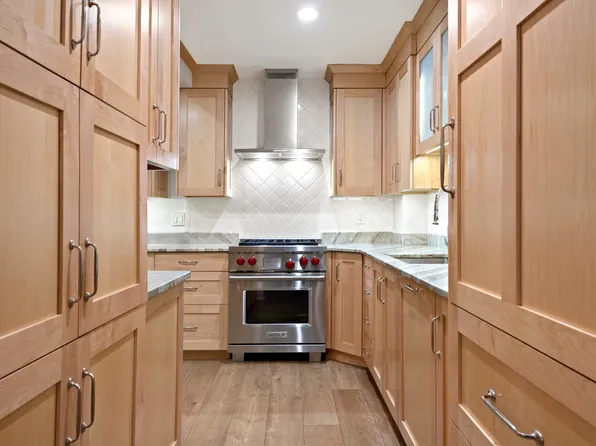 440 East 57th Street 1G image 2 of 9