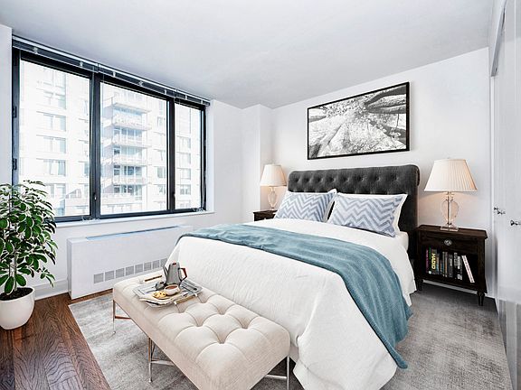 4th image of 222 E 34th St APT 1807