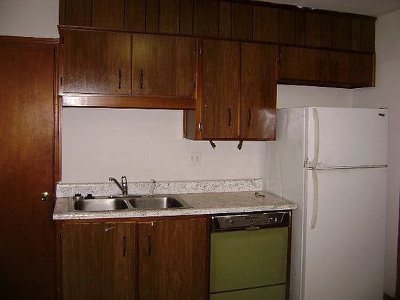 5th image of 684 Sommers Ave