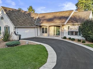 7930 S 47th St, Franklin, WI 53132