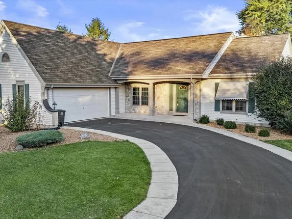 7930 South 47th STREET, Franklin, WI 53132