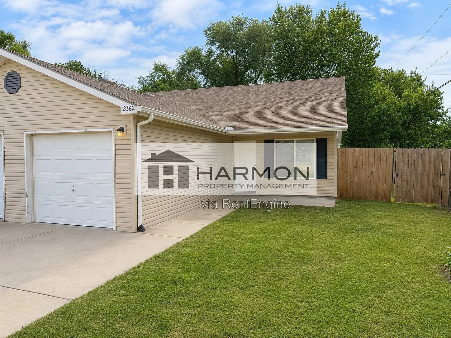 3 bed, 2.0 bath, 1056 sqft, $1,295 — Photo 1