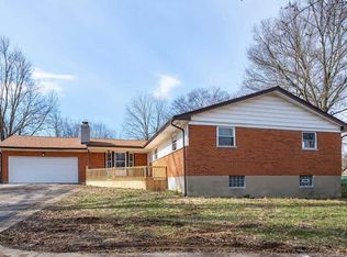 1055 Clough Pike, Cincinnati, OH 45245