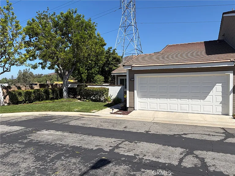 549 Canyon Hill Rd — Photo 2