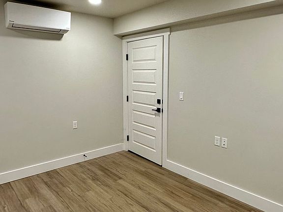5th image of 218 SE 3rd Ave #B010
