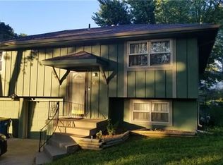 168 Lee Dr, Liberty, MO 64068