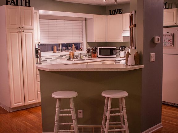 4th image of 4720 Summer Creek Ln SE