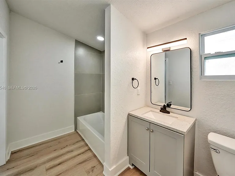 1411 SW 3rd St #2 — Photo 16