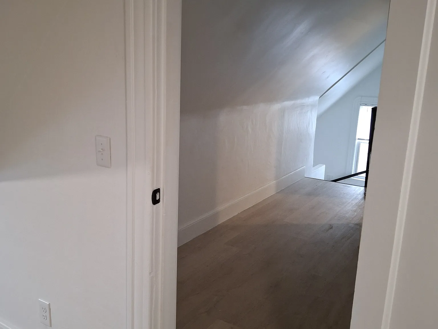 Hallway to Kitchen