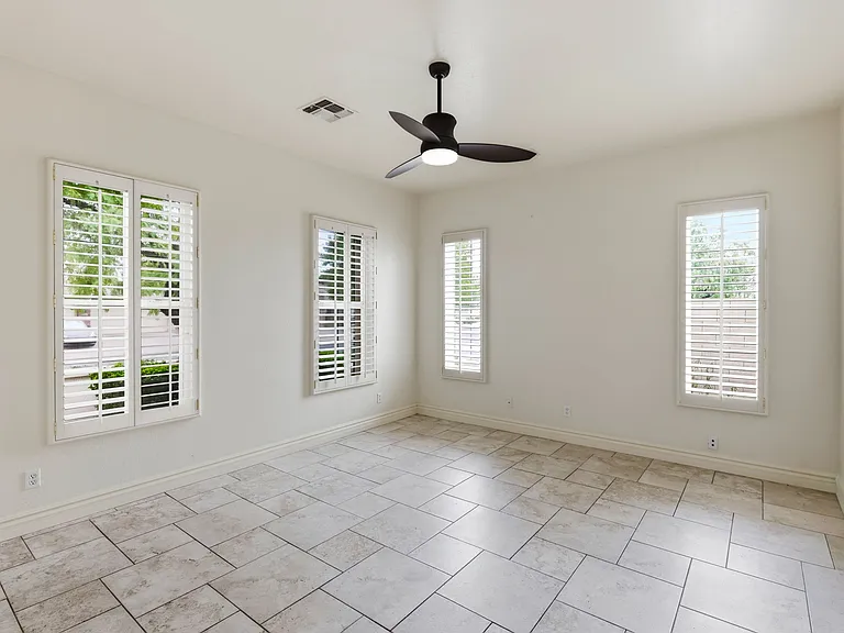 622 E Vinedo Ln — Photo 10