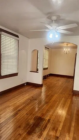 2 bed, 1.0 bath, 1100 sqft, $2,000 — Photo 2