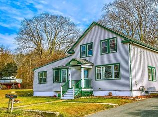 6 Lakeshore Rd, Westport, MA 02790