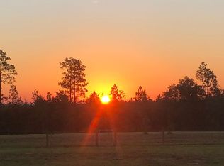 5474 Woodpecker Ln, Milton, FL 32570