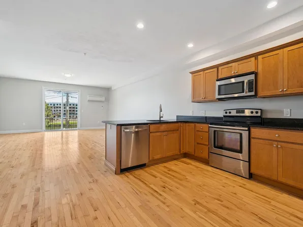 Portland Place, 44 Portland Ave APT 201, Dover, NH 03820
