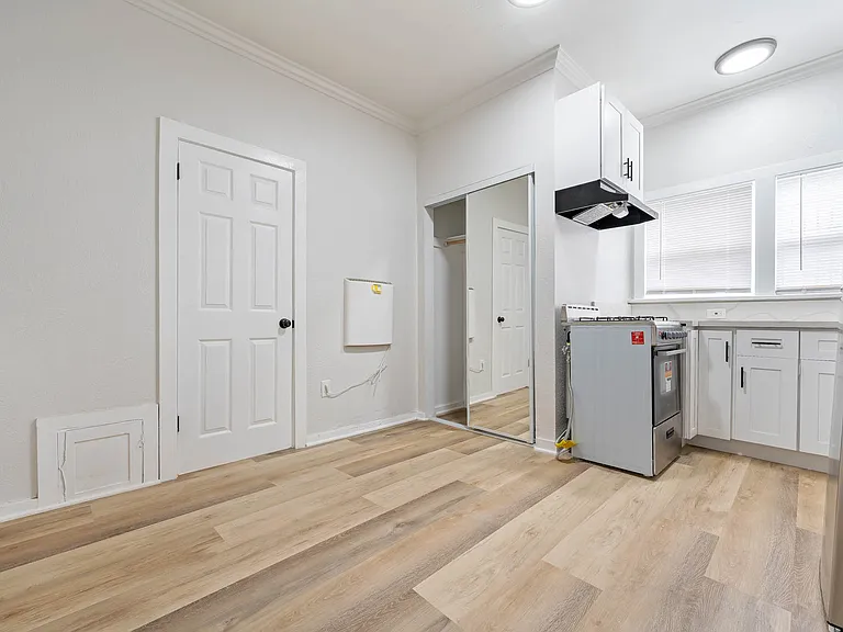 2622 Brighton Ave #4 — Photo 4
