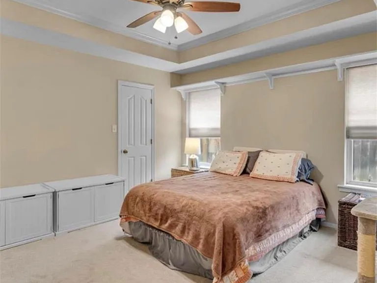 3818 Dresden Ln — Photo 9