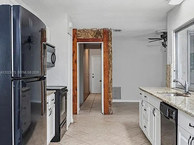 3910 NW 4th Ct — Photo 18