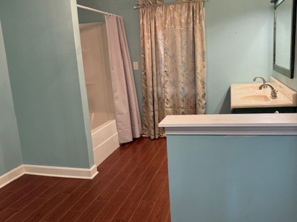 1938 Earl Cross St, Madisonville, KY 42431