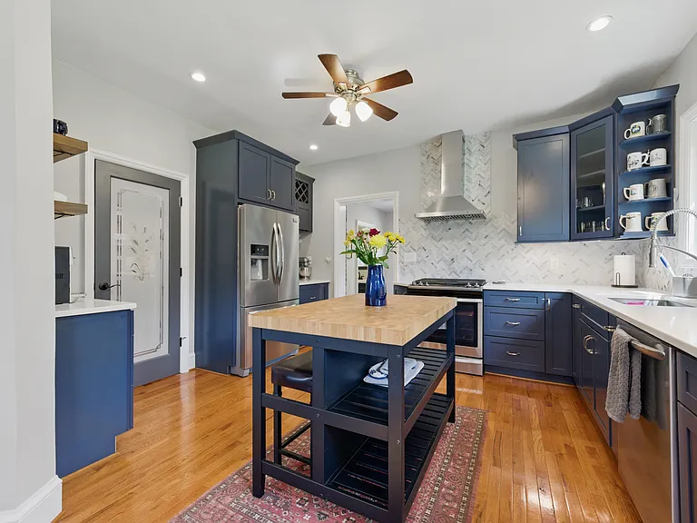 5010 Gosnold Ave — Photo 22