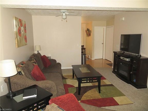4th image of 9008 Merchant Dr