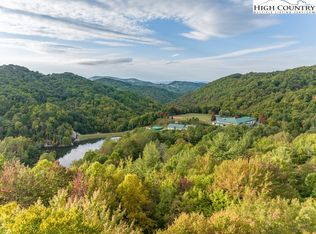 124 Deergrass Rd, Banner Elk, NC 28604