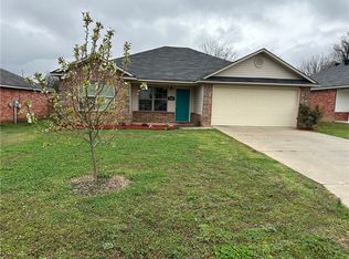 206 S 12th St, Barling, AR 72923