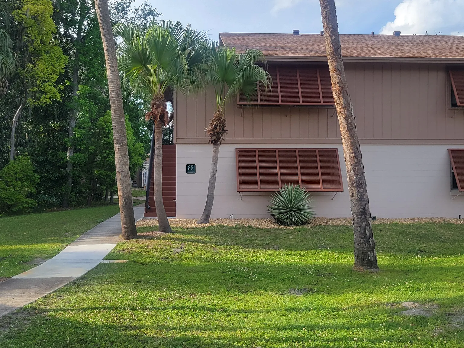 100 Sweetgum Woods Ct — Photo 1