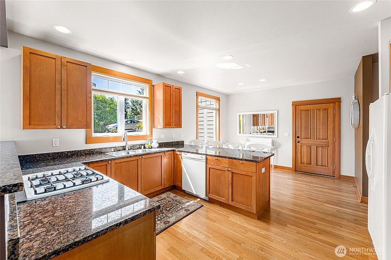 2nd image of 475 Perry Place #14