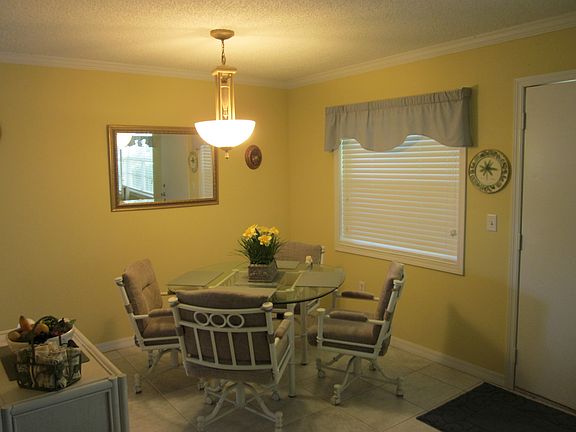 4th image of 5400 Highway A1a