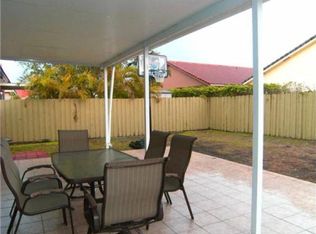 9100 NW 149th Ter, Miami Lakes, FL 33018