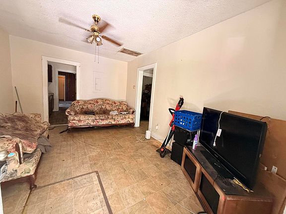 2nd image of 4712 & 4756 Hassell Ave