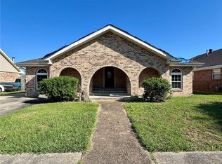 2909 Acorn Dr, Violet, LA 70092