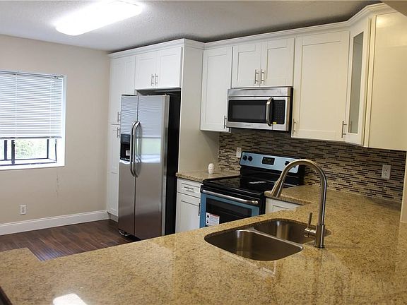 3rd image of 3965 Cocoplum Circle #3965E