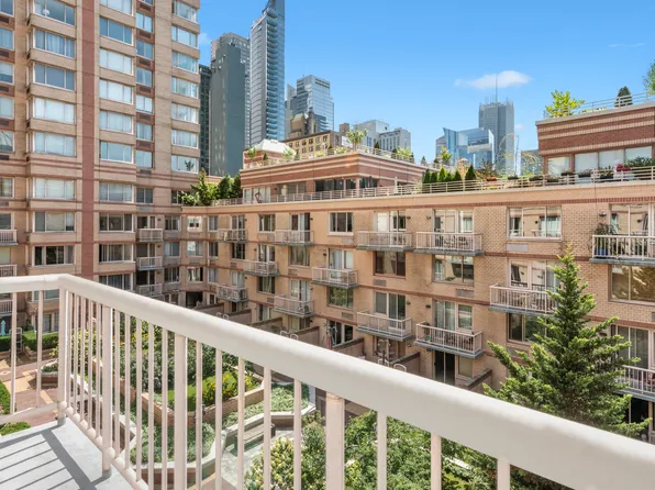 393 West 49th Street image 4 of 12