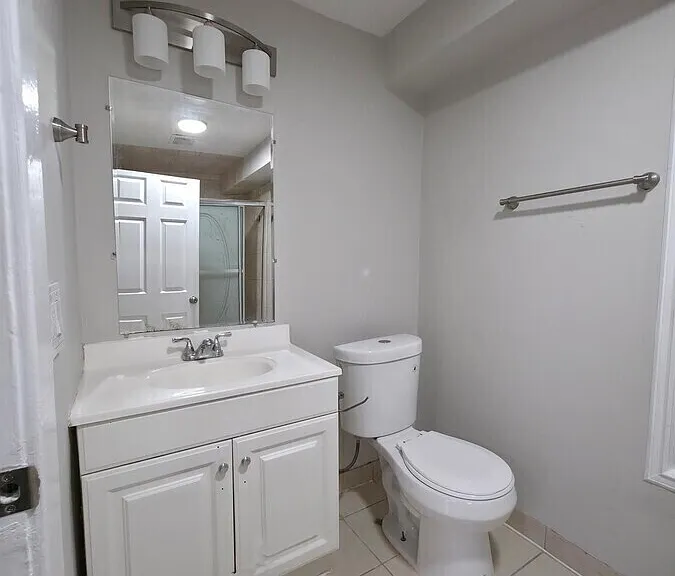 3217 Thompson Ave — Photo 8