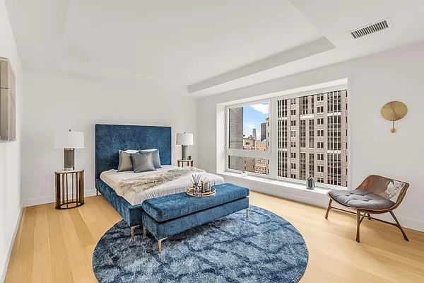 Rented by Sotheby's International Realty | media 12