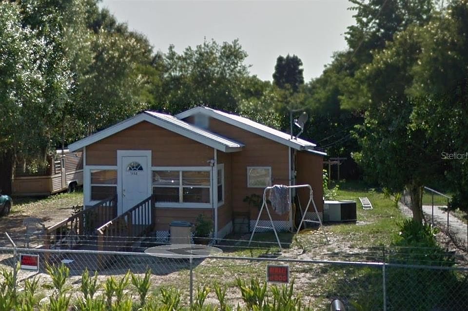 1st image of 1450 35th St NW