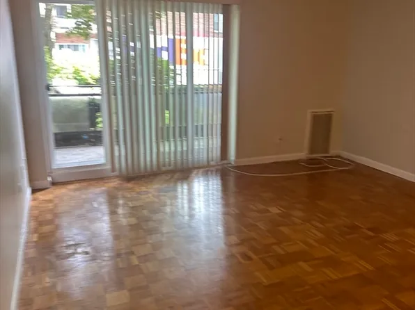 55 Broadlawn Park APT 18, Chestnut Hill, MA 02467