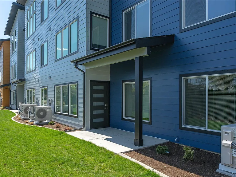 505 E Hawthorne Rd #112 — Photo 11
