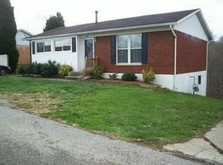 1228 Crestview Dr, Raceland, KY 41169