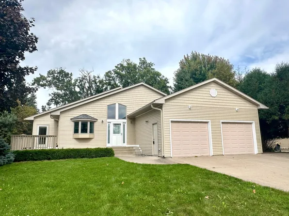 732 Hi Park Ave, Red Wing, MN 55066