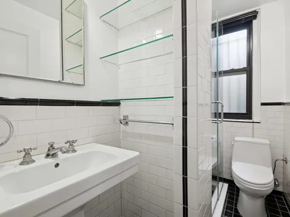 333 East 53rd Street image 7 of 12